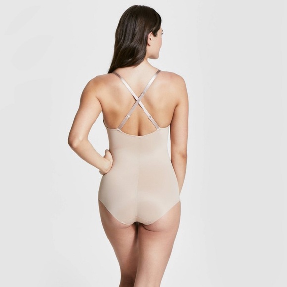 Red Hot by Spanx Shapewear One Piece Bodysuit. Size Large - Picture 6 of 13